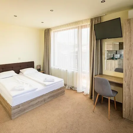 Cherry Guest house 2*