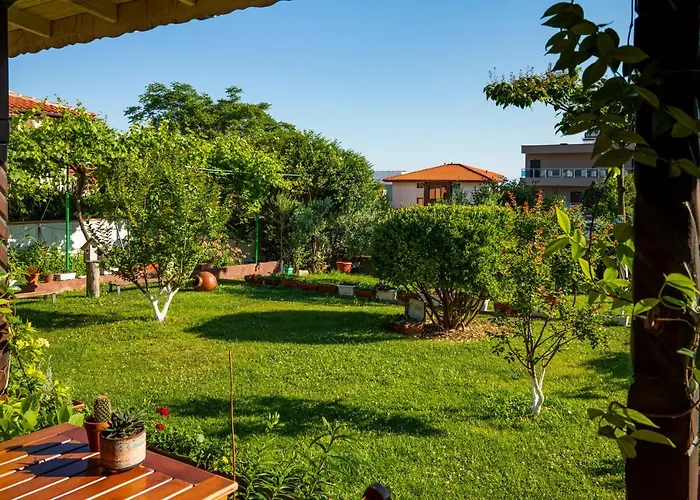 בית הארחה Cherry 2*