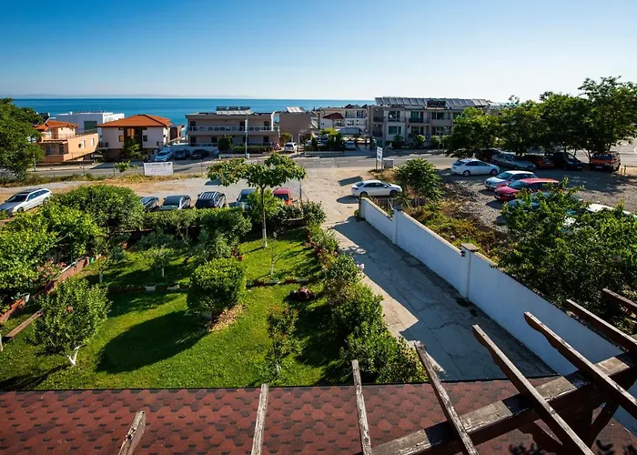 בית הארחה Cherry 2*